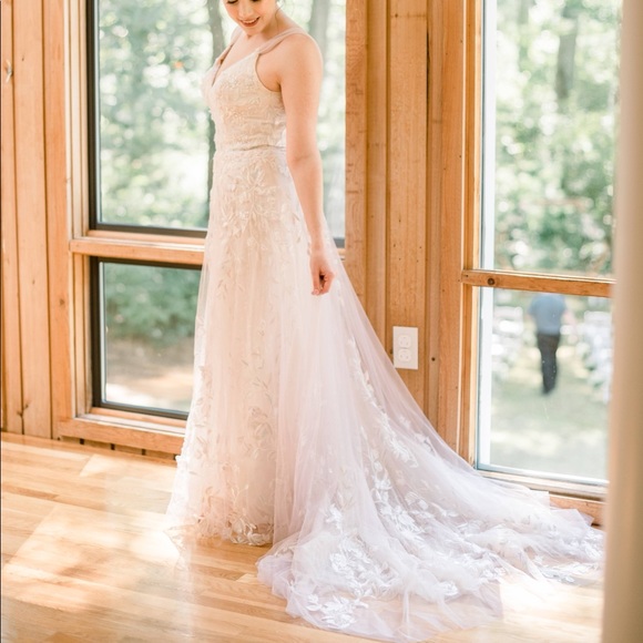 Melissa Sweet ‘butterfly’ ombré wedding gown size 6 - Picture 3 of 10